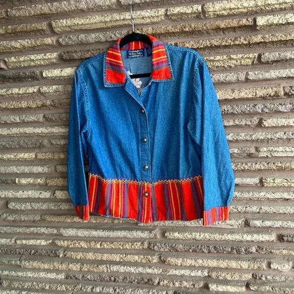 Vintage Willow Ridge Denim Embroidered Floral Shirt Woven Details Size Medium - Picture 1 of 9
